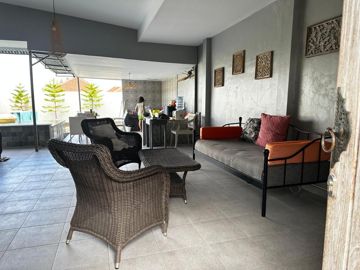 Villa Kayu Tulang *