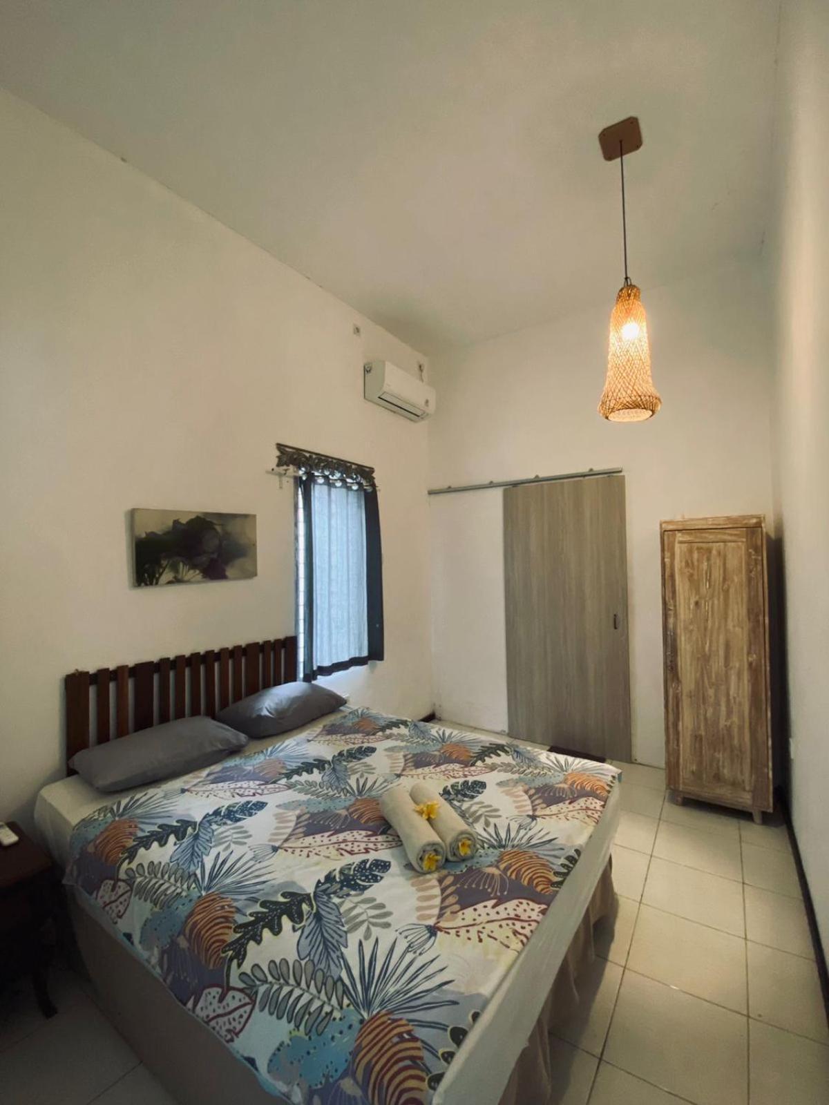 Villa Kayu Tulang *
